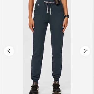 Figs Women’s High Waisted Zamora Jogger Scrub Pants™ XS Dark Harbor